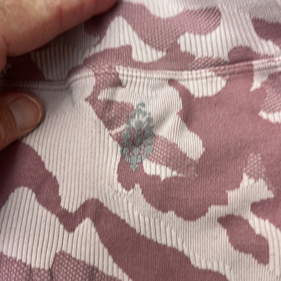 Free People Movement High-Rise
Good Karma Leggings Pink Camo, measure as XS/S - Picture 6 of 6